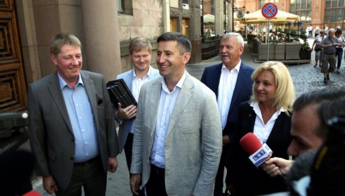 Visi 'Saskaņas' Saeimas frakcijas deputāti grib atkal nokļūt parlamentā