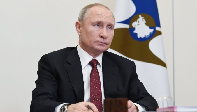 Путин приказал подготовить законопроект о запрете на сравнение СССР с нацистской Германией