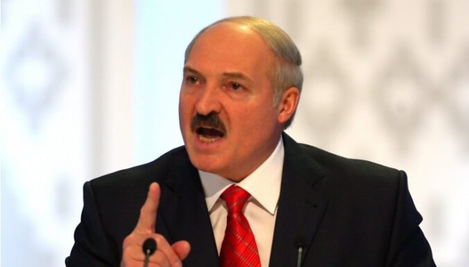Лукашенко готов отправить миротворцев на Украину