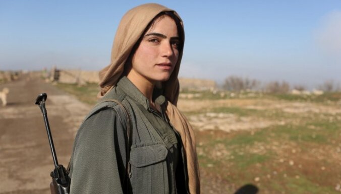 Foto: Kurdu sievietes cīņā pret 'Islāma valsti'