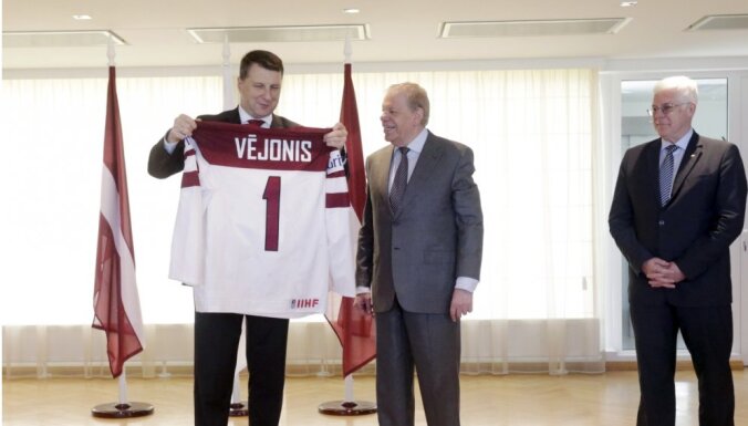 ФОТО: Хоккеисты сборной Латвии встретились с президентом страны