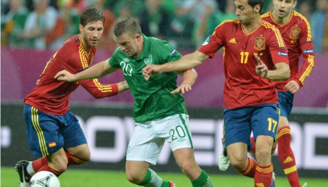 Испания разгромом лишила Ирландию шансов на 1/4 финала