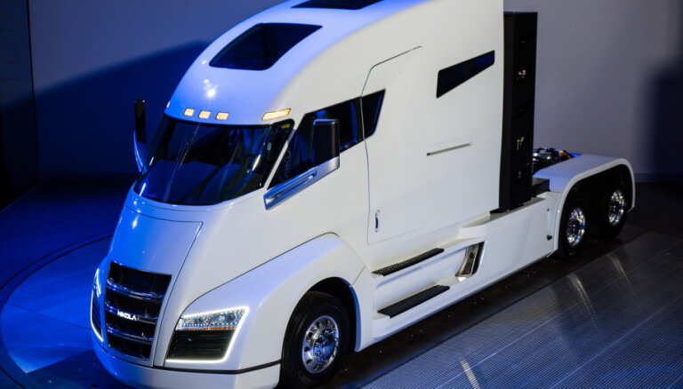 Отставка основателя фирмы Nikola: что будет теперь с водородным грузовиком?