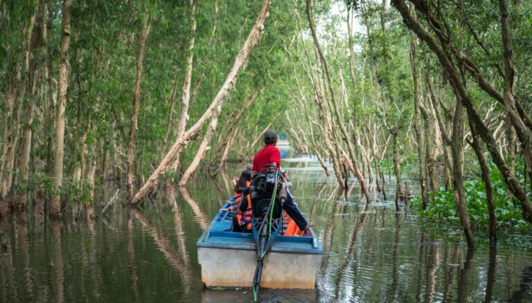 Обед для крокодилов, акулы-быки и агрессивные племена: Шесть самых опасных рек в мире