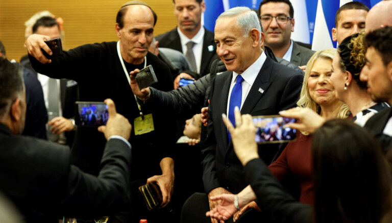 Atkal premjers: Izraēlas parlaments apstiprinājis Netanjahu jauno valdību