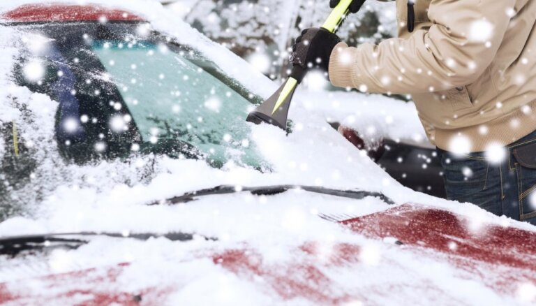 10 lietas, kas ziemā glābj autovadītājus