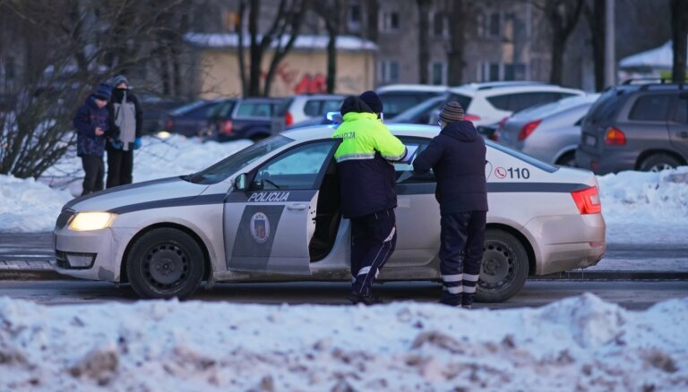 Piektdien Latvijā reģistrētas 167 avārijas; 13 cilvēki cietuši