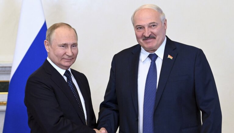 Lukašenko ļauj Putinam izmantot Baltkrievijas gaisa telpu, ziņo ISW