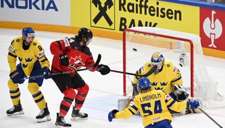 Драма на чемпионате мира: Канада безнадежно "горела" Швеции, но прошла в полуфинал