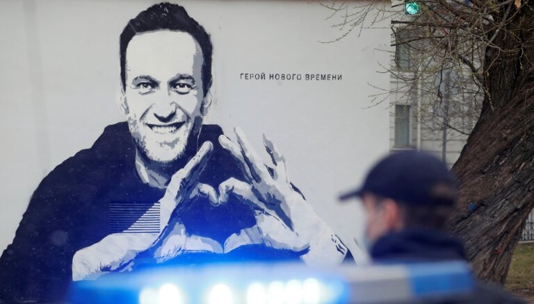Опрос: треть россиян поддерживает признание структур Навального экстремистскими