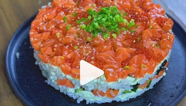 Новогодний рецепт для тех, кто любит суши, но не любит заморачиваться