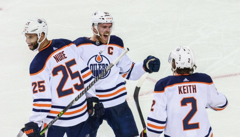 Makdeivids papildlaikā nodrošina 'Oilers' uzvaru sērijā pret 'Flames'