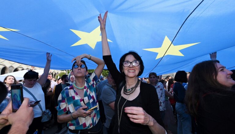 "Домой в Европу!" В Тбилиси прошла масштабная акция в поддержку европейской интеграции Грузии