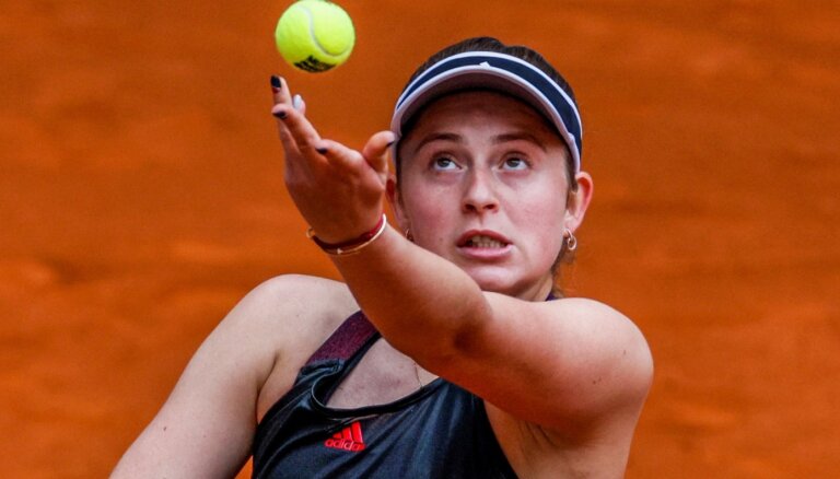Ostapenko WTA vienspēļu rangā saglabā 16. pozīciju, bet dubultspēlēs - devīto vietu