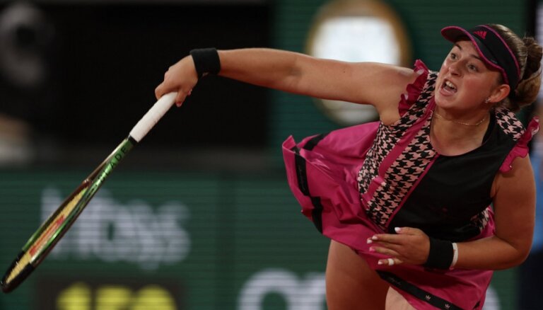 Ostapenko kritums WTA rangā; igauniete Kontaveita pakāpjas uz otro pozīciju
