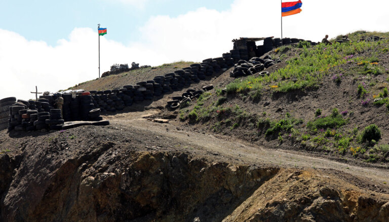 Uz Armēnijas un Azerbaidžānas robežas izcēlušās bruņotas sadursmes