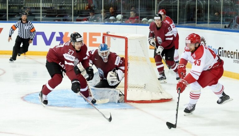 ФОТО: Перед олимпийской квалификацией хоккеисты Латвии всухую уступили датчанам