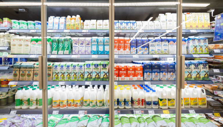 Maxima: после снижения цен спрос на латвийские молочные продукты вырос на 60%