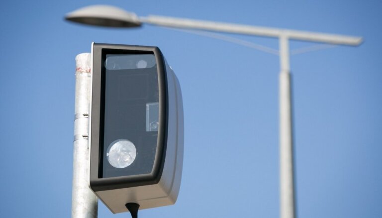 КАРТА. Через четыре месяца на дорогах Латвии появится первый участок контроля средней скорости