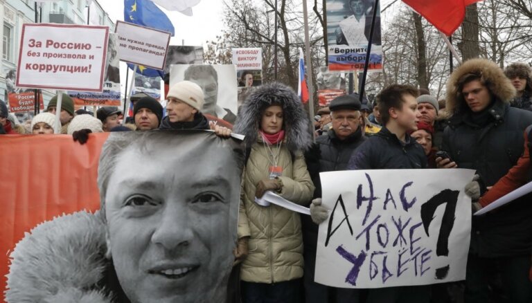 В Москве марш памяти Бориса Немцова собрал 6000 участников