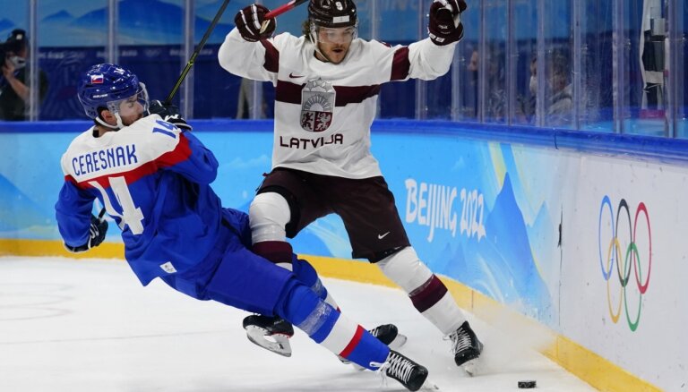Latvijas izlases hokejists Krastenbergs no Austrijas pārceļas uz Zviedrijas otro līgu