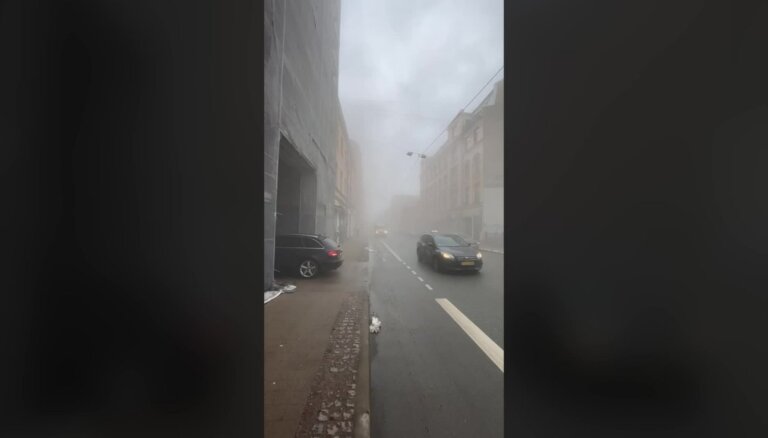 Satekles ielā Rīgā sagruvusi piecstāvu māja