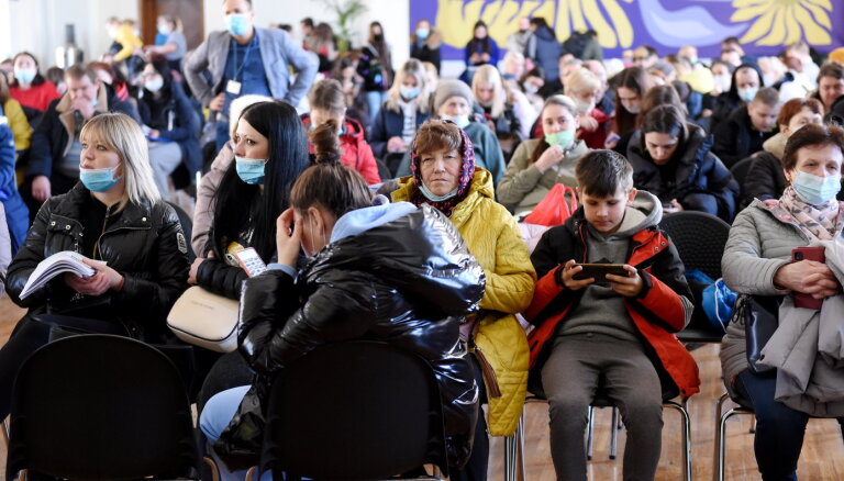 No 1. jūlija jauna mājvieta būs jāmeklē aptuveni 3000 Ukrainas bēgļu, pauž LPS
