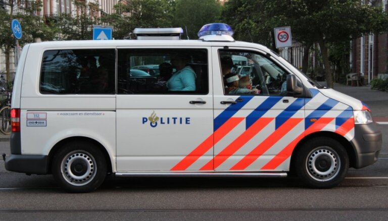 В Нидерландах два человека погибли при стрельбе в "МакДональдсе"