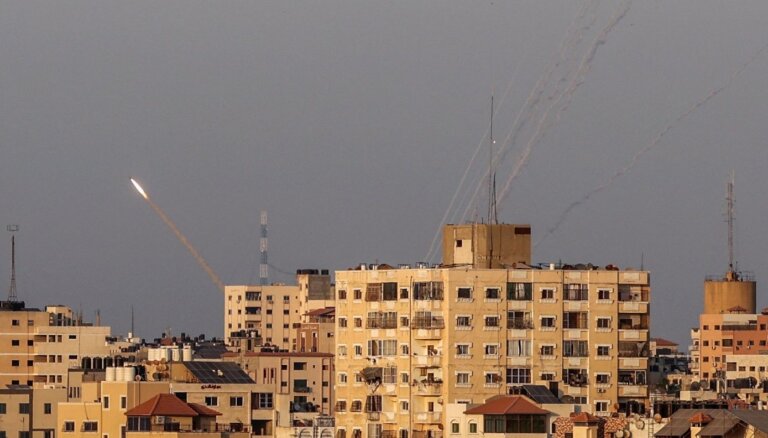 Izraēla un palestīniešu kaujinieki sākuši sarunas par pamieru Gazas joslā