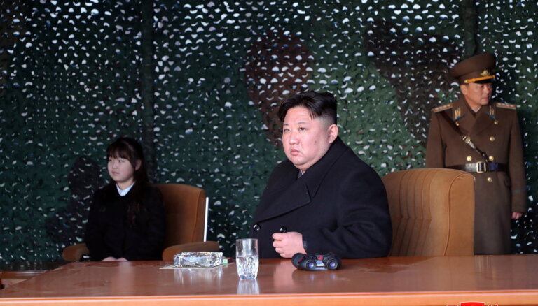 В КНДР прошли учения с нанесением "ядерного контрудара"