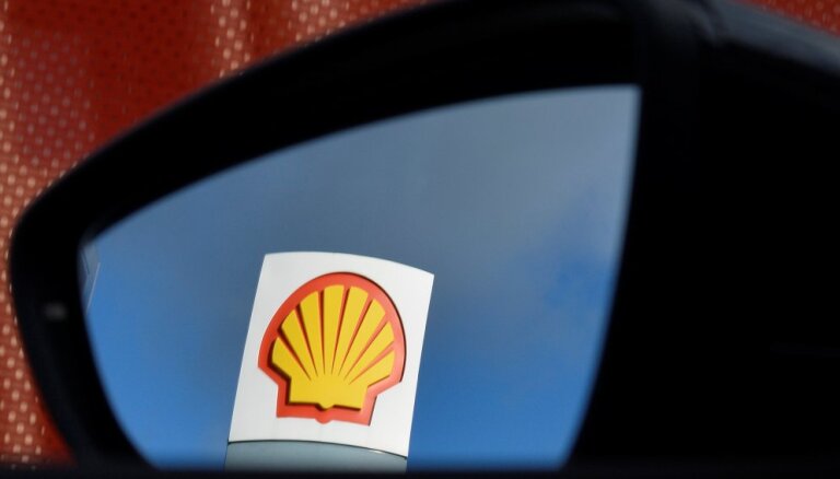 СМИ: В Риге без объяснения причин закрылись все автозаправки Shell