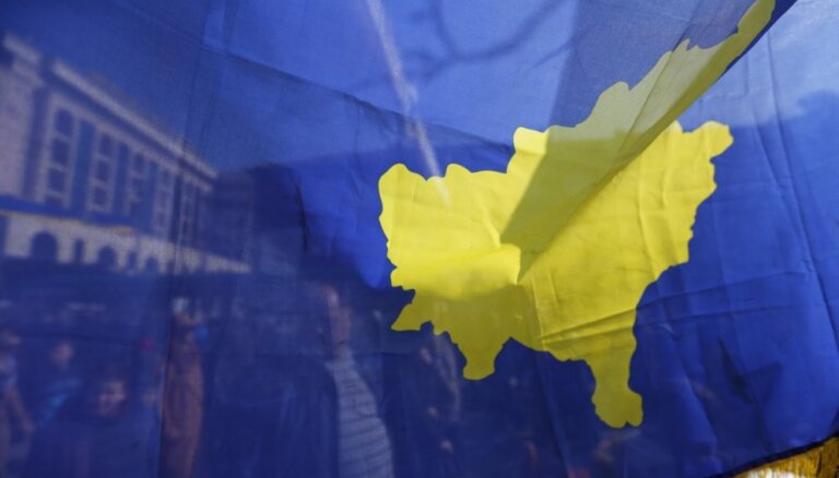 Лидеры Сербии и Косова близки к подписанию мирного соглашения, протестующие в Белграде называют Вучича предателем