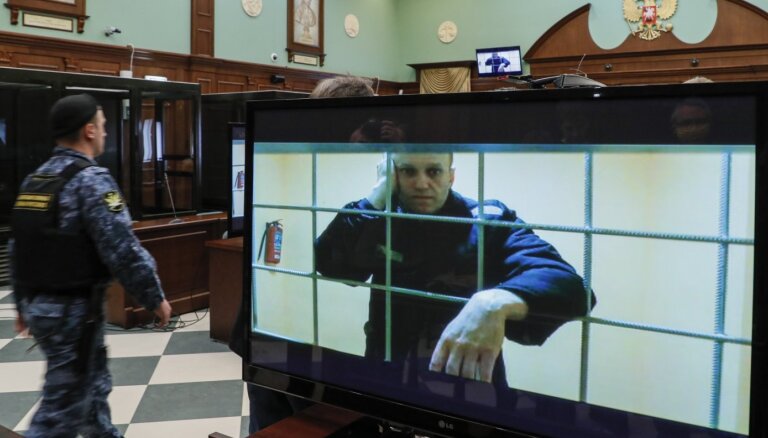 Евросоюз призвал власти России немедленно освободить Навального