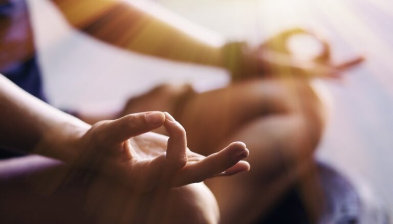 Как научиться управлять чувствами: семь способов быстрой медитации