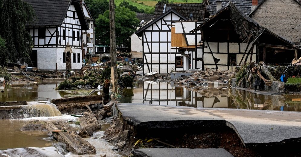 The number of people killed in the floods in Germany and Belgium has risen to 157