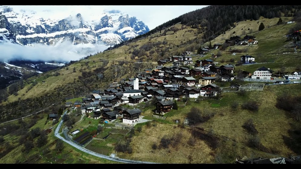 Деревня в швейцарии фото